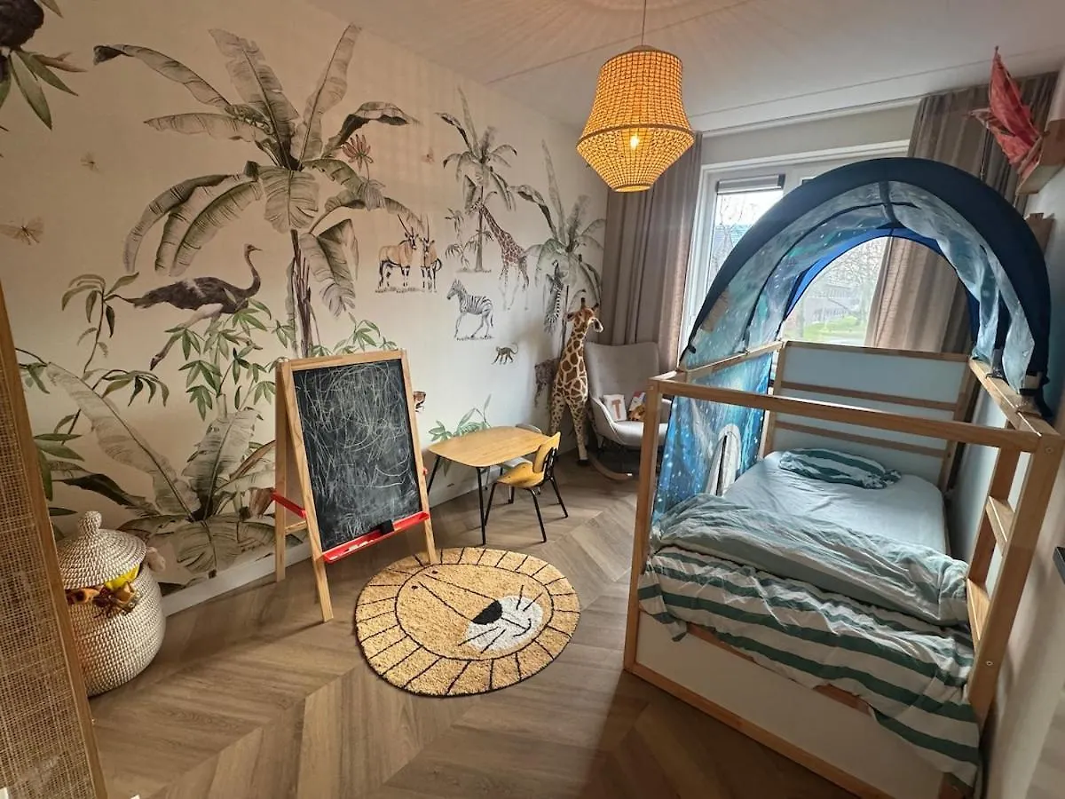 Cosy Amsterdam Noord Family Home 0*,  Niederlande
